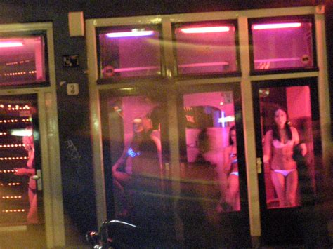 Prostitutes In Red Light District Amsterdam Girls That Wi Flickr