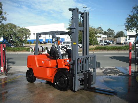 nissan fogut forklift  sale coopers plains brisbane