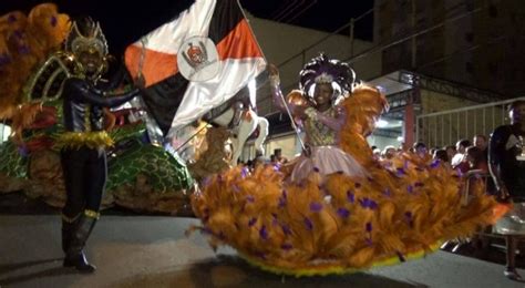 confira  datas  carnaval  feriados  desfiles das escolas de samba piranot