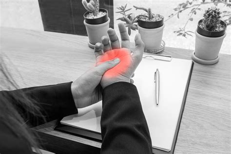 Continuous Strain Injuries Carpal Tunnel Syndrome Corporate Oasis