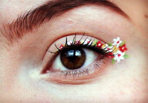Floral Eyeliner Is The Newest Makeup Trend You Ll Be Obsessed With