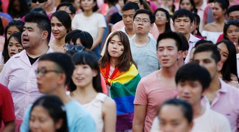 singapore will decriminalise sex between men pm lee hsien loong