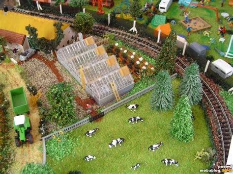 mobablog hollandse boerderij met tuinkas en weiland