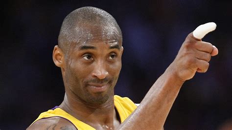 kobe bryant to be inducted into pro basketball hall of fame in 2020