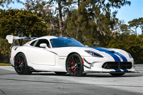 mile  dodge viper gts  commemorative edition acr  sale  bat auctions sold