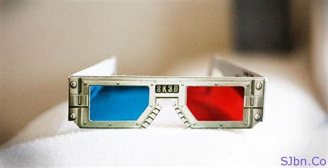 How To Make Your Own 3d Glasses In Home Using Household Stuffs