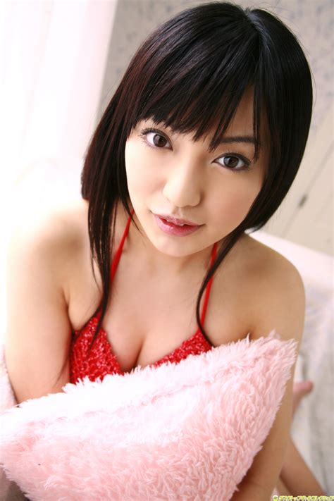 Mizuki Oshima Japanese Sexy Model Sexy Red Bikini Fashion