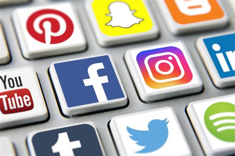 choose  social media platforms