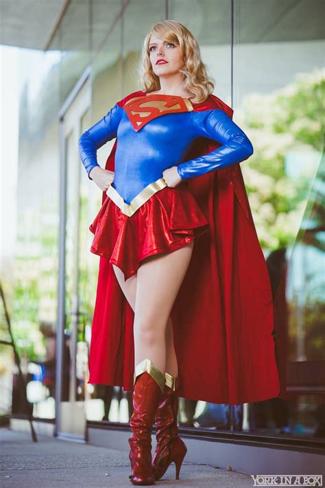 Supergirl Cosplay