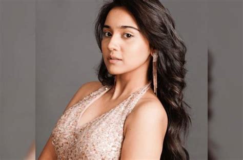 Ashi Singh’s Squad Is Giving Us Friendship Goals Television News