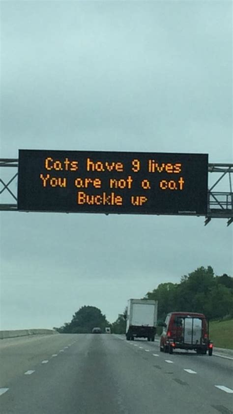 20 hysterical electronic road signs bemethat funny pictures fails