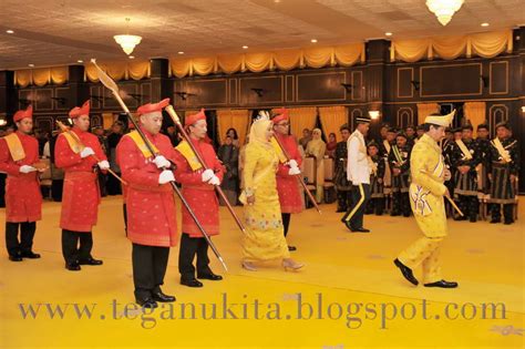 T E G A N U K I Ta Sultan Terengganu Berangkat Ke Istiadat Pengurniaan
