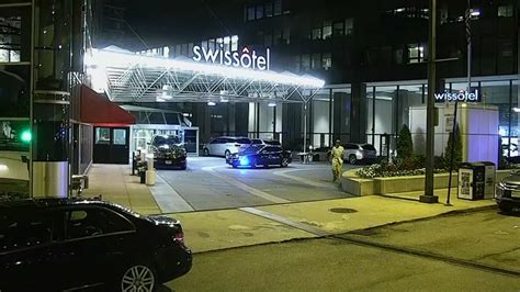 woman stabbed  fight  loop hotel lobby nbc chicago