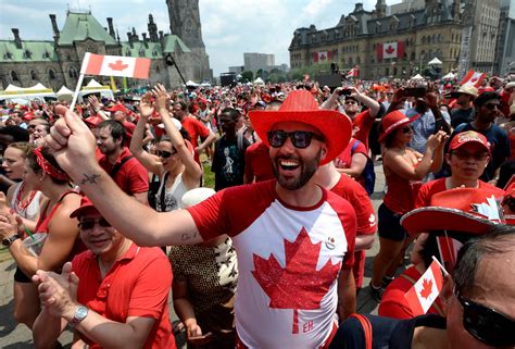 canada population 2023 just crossed 40 million due to immigration