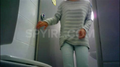 Korean Girls Toilet Voyeur 8