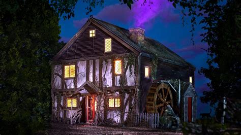 halloween dove trascorrere una notte  una vera casa delle streghe