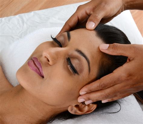 Indie Scalp Massage Dora Jackson R M T