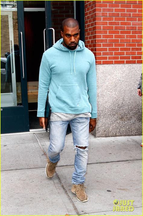 kanye west steps out after zappos responds to comments photo 2997506