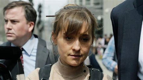 allison mack pleads guilty to racketeering charges in