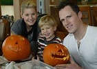 Image result for Elisha Cuthbert Husband and Child. Size: 141 x 100. Source: www.wikifamouspeople.com