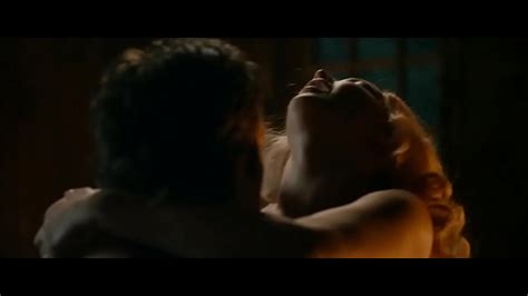 Jennifer Lawrence Serena Escena De Sexo Clip 2