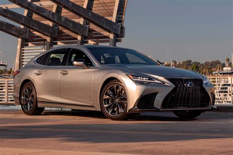 refreshed  lexus ls  arrives priced   carbuzz