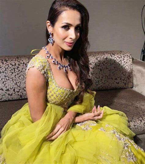 49 hot pictures of malaika arora will make you stare the monitor for hours