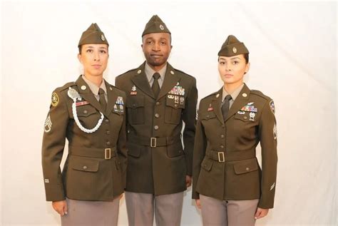 New Us Uniform Goes Back To The 1940s Pinks And Greens