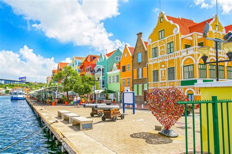 towns  resorts  curacao   stay  curacao  guides