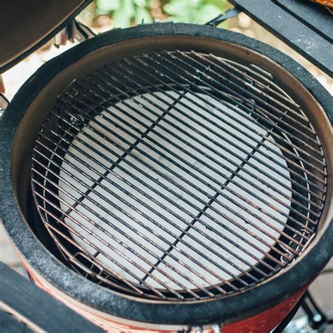 kamado joe classic joe  moon heat deflector plates  england grill  hearth