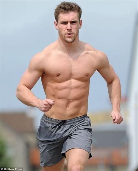 goal run like this shirtless dude in broad daylight in 2019 men sport man mens fitness