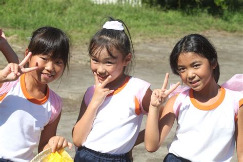 発育の良い小中学生 盗撮 夏休みの忘れ物＋運動会の一枚