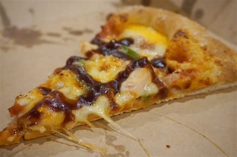 cheddar cheese tarik dominos domino  pizza oldenzaal oldenzaal restaurant menu  reviews