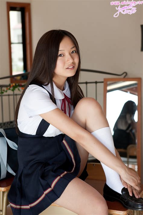 Mayumi Yamanaka Japanese Cute Idol Sexy Schoolgirl Uniform Hot Fashion