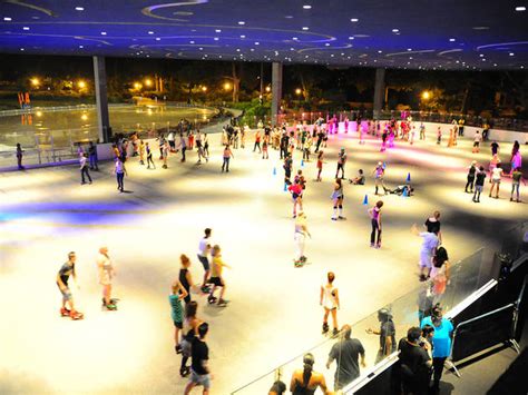 Where To Go Roller Skating In Nyc From Rinks To Disco Parties