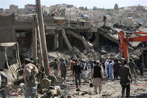 kabul blasts kill at least 35 test afghan president s peace plan