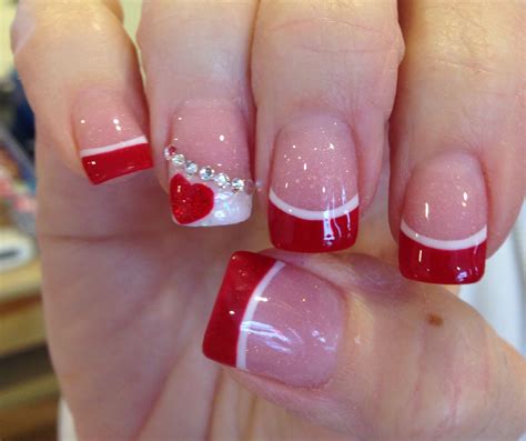 red acrylic  white high light   touch  heart  love valentinedaynails nail
