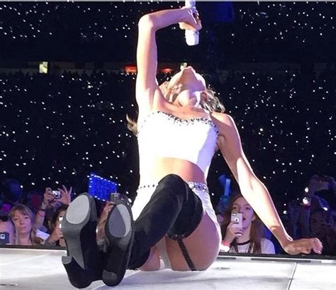 Taylor Swift Flashes Her Butt Cheek In Concert
