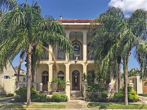 sweet house dreams  spanish colonial mansion   orleans louisiana