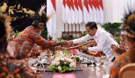 pertemuan tokoh papua  presiden jokowi  langkah positif lembaga studi informasi