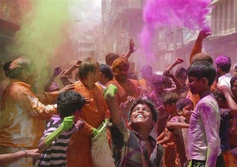 join festival of colors with indian expats