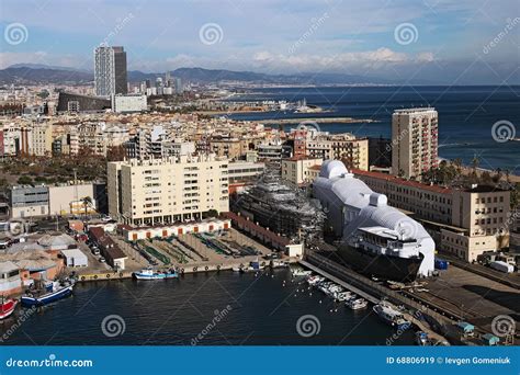 barcelona spanje  januari  haven van de luchtmening van barcelona  zonnige de