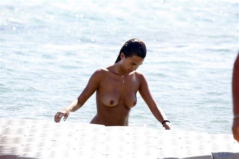 sofia suescun topless and pussy slip in mykonos scandal planet