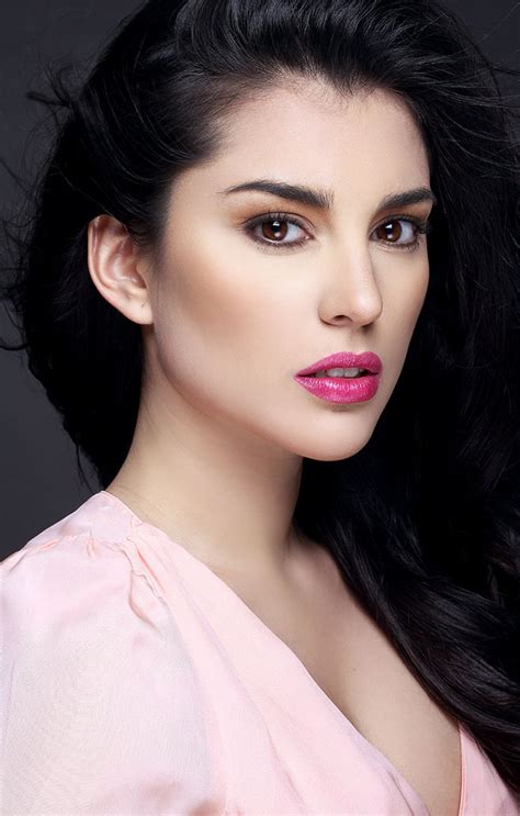 Classify Mexican Model Actress Lizandra Amer