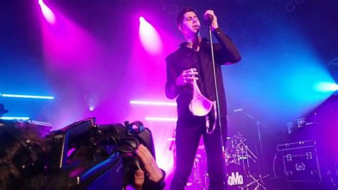 somo performs make up sex in chicago youtube