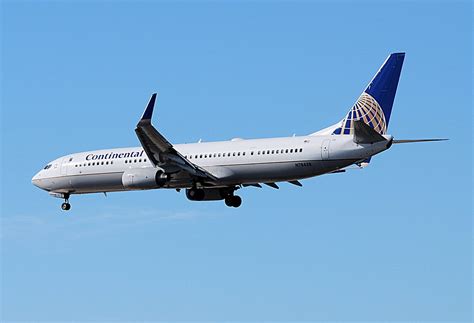 united boeing    chicago  aug   bird strike aeroinside