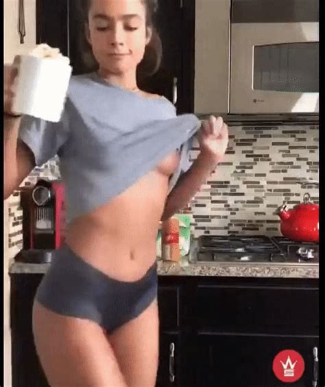 sommer ray nipple slip 1 pic 1 sexy youtubers