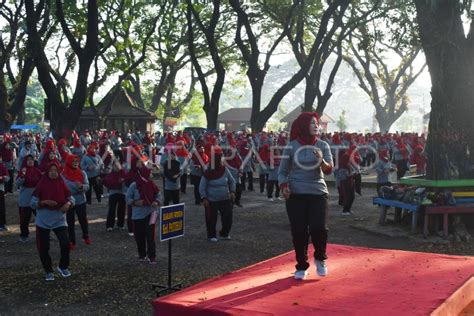 Senam Lansia Kota Madiun Antara Foto