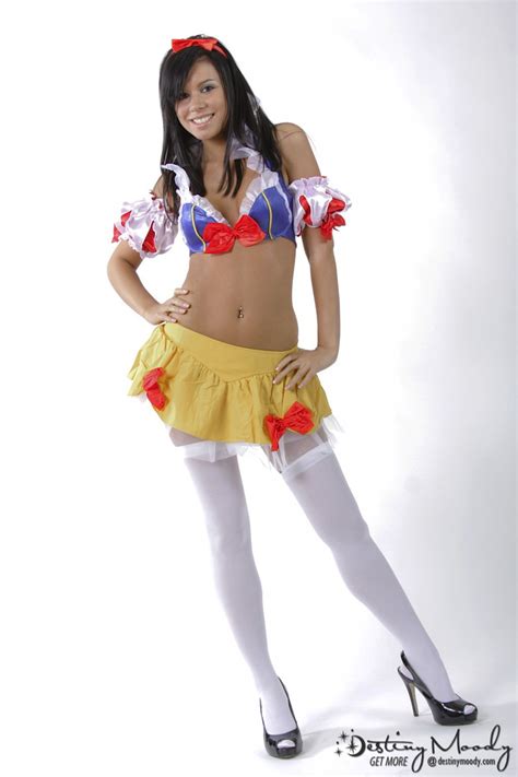 destiny moody in snow white cosplay pichunter