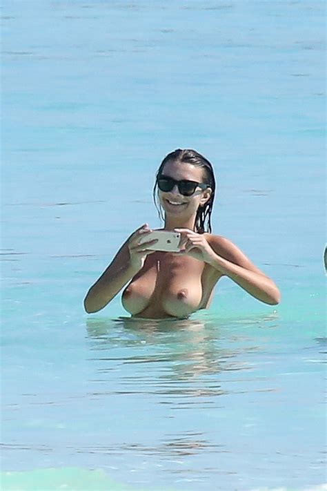 emily ratajkowski topless on the beach in cancun mexico 08 celebrity